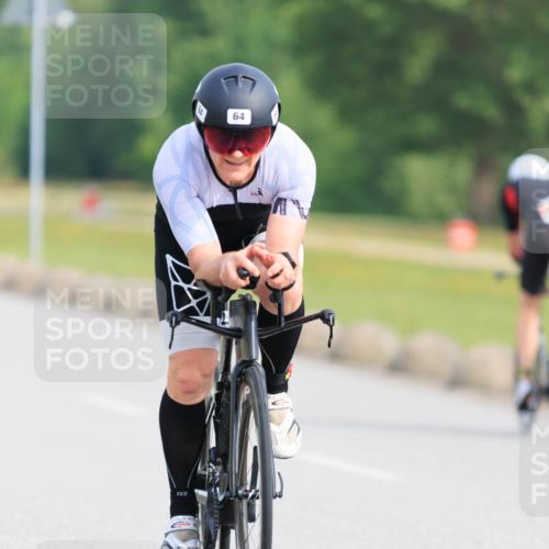 15.06.2025 - 27. Vierlanden-Triathlon H.Heesch http://msf.ph/oto/7990441 15.06.2025 09:48:15 Radfahren 6, 64, 206, 246 meine-sportfotos.de