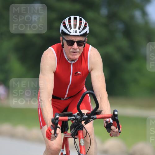 21.06.2025 - 27. Vierlanden-Triathlon H.Heesch http://msf.ph/oto/7990456 15.06.2025 11:51:21 Radfahren 16, 794, 840 meine-sportfotos.de