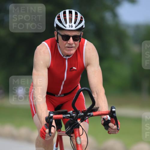 21.06.2025 - 27. Vierlanden-Triathlon H.Heesch http://msf.ph/oto/7990459 15.06.2025 11:51:21 Radfahren 16, 794, 840 meine-sportfotos.de