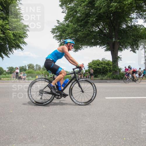 15.06.2025 - 7 Türme Triathlon Yannick Fuchs http://msf.ph/oto/7990482 15.06.2025 13:14:25 Radfahren 201, 220, 420, 581, 660, 735, 918, 921, 929, 1110 meine-sportfotos.de