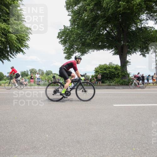 15.06.2025 - 7 Türme Triathlon Yannick Fuchs http://msf.ph/oto/7990512 15.06.2025 13:14:56 Radfahren 289, 297, 547, 662, 732, 925, 1058 meine-sportfotos.de