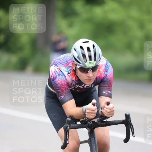 15.06.2025 - 7 Türme Triathlon Yannick Fuchs http://msf.ph/oto/7990520 15.06.2025 11:54:27 Radfahren  meine-sportfotos.de