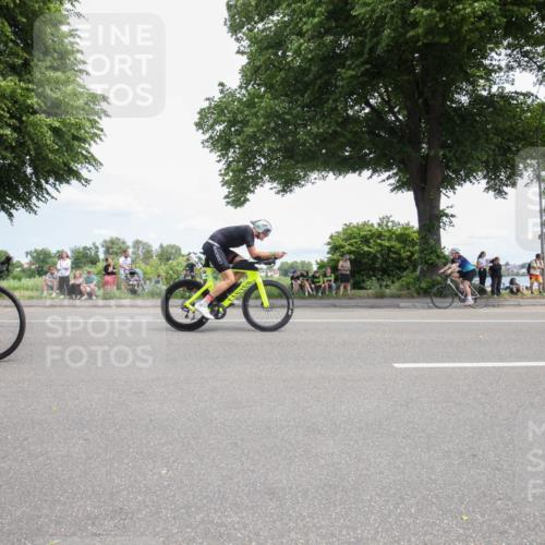 15.06.2025 - 7 Türme Triathlon Yannick Fuchs http://msf.ph/oto/7990522 15.06.2025 13:15:01 Radfahren 289, 297, 337, 547, 662, 861, 925, 1001, 1058, 1128 meine-sportfotos.de
