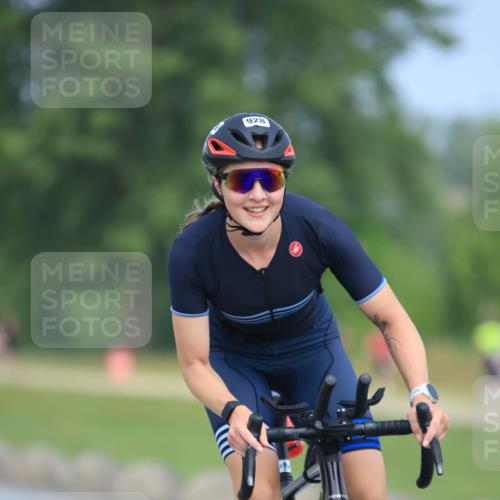 21.06.2025 - 27. Vierlanden-Triathlon H.Heesch http://msf.ph/oto/7990535 15.06.2025 11:52:00 Radfahren 645, 658, 784, 928 meine-sportfotos.de