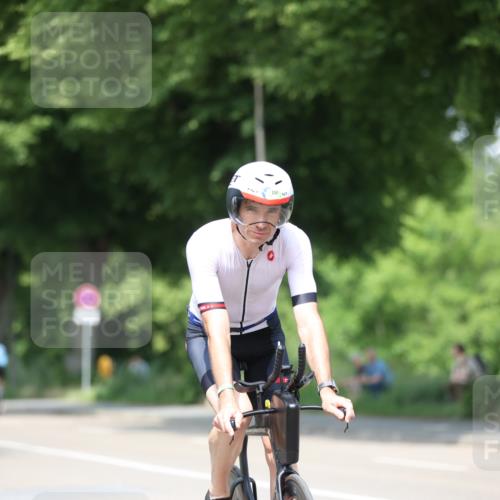 15.06.2025 - 7 Türme Triathlon Yannick Fuchs http://msf.ph/oto/7990582 15.06.2025 13:03:53 Radfahren 250, 303, 409, 432, 457, 1127, 1186 meine-sportfotos.de