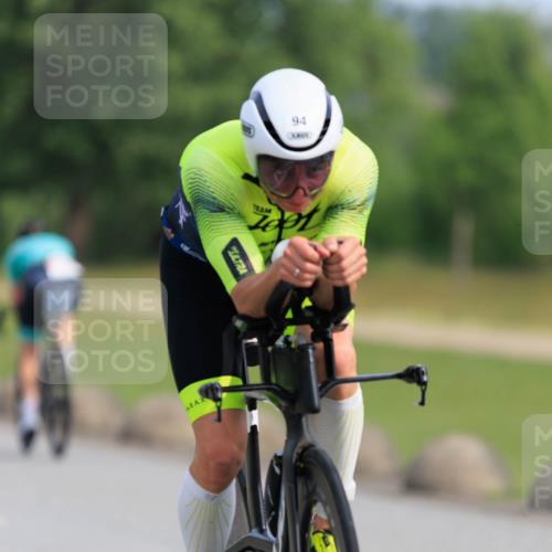 15.06.2025 - 27. Vierlanden-Triathlon H.Heesch http://msf.ph/oto/7990597 15.06.2025 09:48:46 Radfahren 49, 73, 94 meine-sportfotos.de