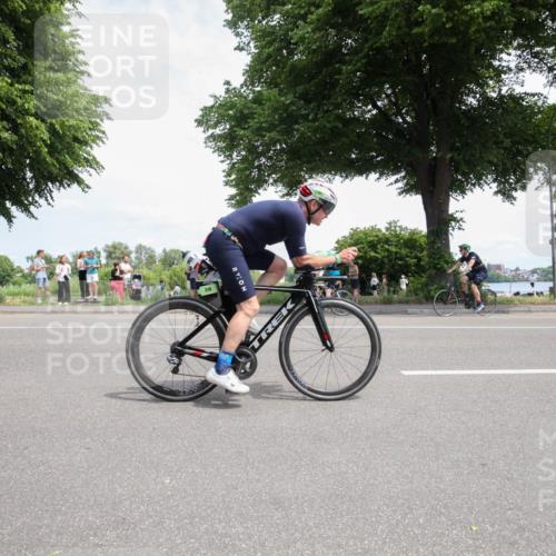 15.06.2025 - 7 Türme Triathlon Yannick Fuchs http://msf.ph/oto/7990661 15.06.2025 13:17:09 Radfahren 397, 445, 541, 563, 566, 756, 893, 1039, 1062 meine-sportfotos.de