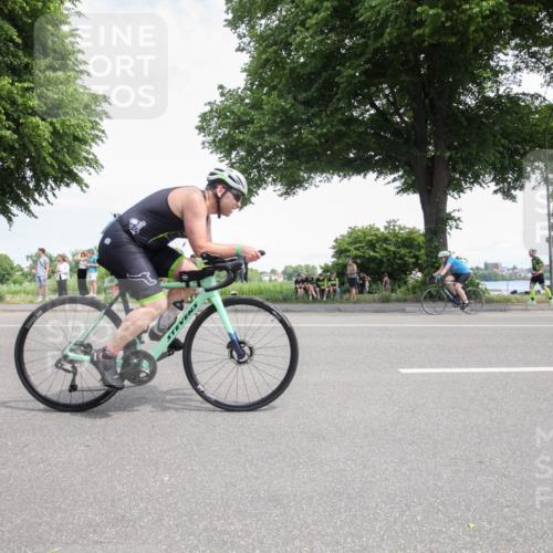 15.06.2025 - 7 Türme Triathlon Yannick Fuchs http://msf.ph/oto/7990677 15.06.2025 13:17:17 Radfahren 397, 541, 756, 819, 823 meine-sportfotos.de