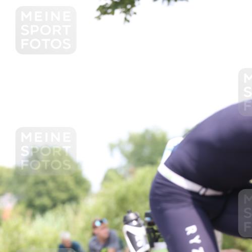 15.06.2025 - 7 Türme Triathlon Yannick Fuchs http://msf.ph/oto/7990699 15.06.2025 13:03:56 Radfahren 250, 303, 364, 432, 457, 1127, 1186 meine-sportfotos.de