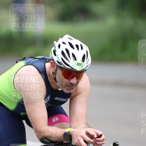 15.06.2025 - 7 Türme Triathlon Yannick Fuchs http://msf.ph/oto/7990755 15.06.2025 11:55:10 Radfahren 321 meine-sportfotos.de