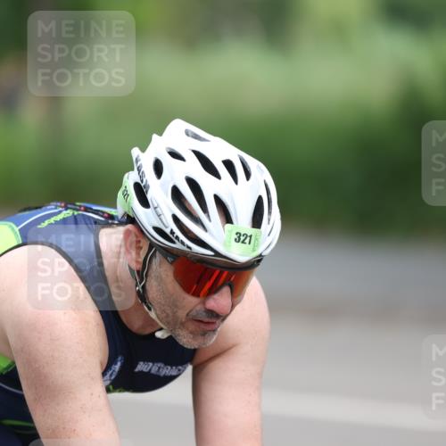 15.06.2025 - 7 Türme Triathlon Yannick Fuchs http://msf.ph/oto/7990767 15.06.2025 11:55:10 Radfahren 321 meine-sportfotos.de