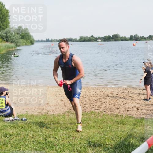 21.06.2025 - 27. Vierlanden-Triathlon MichiJ http://msf.ph/oto/7990790 15.06.2026 09:53:25 Schwimmen 304 meine-sportfotos.de