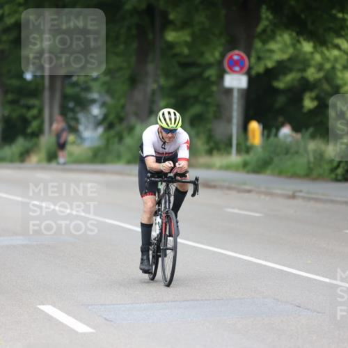 15.06.2025 - 7 Türme Triathlon Yannick Fuchs http://msf.ph/oto/7990792 15.06.2025 11:55:46 Radfahren 320 meine-sportfotos.de