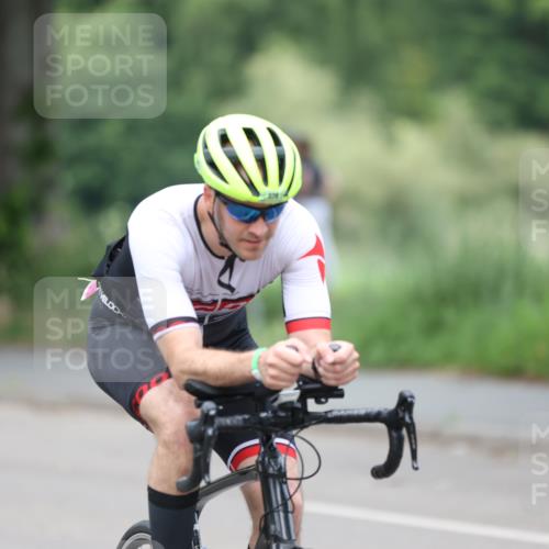 15.06.2025 - 7 Türme Triathlon Yannick Fuchs http://msf.ph/oto/7990818 15.06.2025 11:55:48 Radfahren 320 meine-sportfotos.de