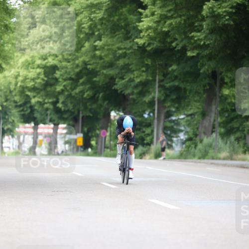 15.06.2025 - 7 Türme Triathlon Yannick Fuchs http://msf.ph/oto/7990857 15.06.2025 11:56:05 Radfahren  meine-sportfotos.de