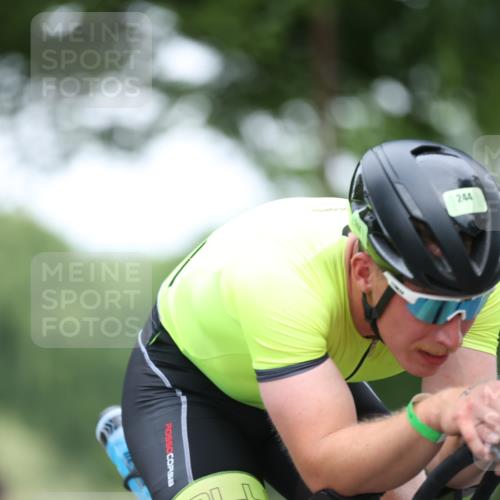 15.06.2025 - 7 Türme Triathlon Yannick Fuchs http://msf.ph/oto/7990968 15.06.2025 11:56:18 Radfahren 207 meine-sportfotos.de