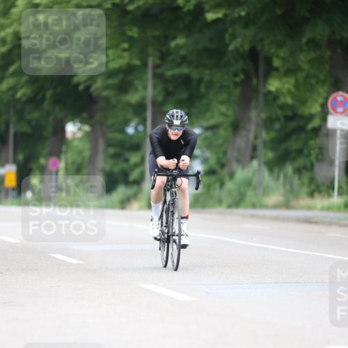 15.06.2025 - 7 Türme Triathlon Yannick Fuchs http://msf.ph/oto/7990984 15.06.2025 11:56:24 Radfahren 211, 303 meine-sportfotos.de