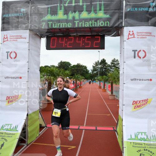 15.06.2025 - 7 Türme Triathlon Michael Strokosch http://msf.ph/oto/7991020 15.06.2025 14:24:52 Ziel 575, 764, 1021, 1046 meine-sportfotos.de