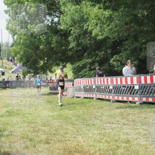 21.06.2025 - 27. Vierlanden-Triathlon KatJ http://msf.ph/oto/7991049 15.06.2025 12:30:53 Laufen  meine-sportfotos.de