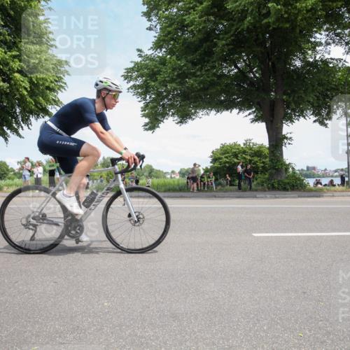 15.06.2025 - 7 Türme Triathlon Yannick Fuchs http://msf.ph/oto/7991056 15.06.2025 13:19:55 Radfahren 278, 497, 549, 588, 628, 656, 871 meine-sportfotos.de
