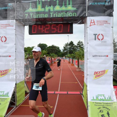 15.06.2025 - 7 Türme Triathlon Michael Strokosch http://msf.ph/oto/7991101 15.06.2025 14:25:01 Ziel 390, 932 meine-sportfotos.de
