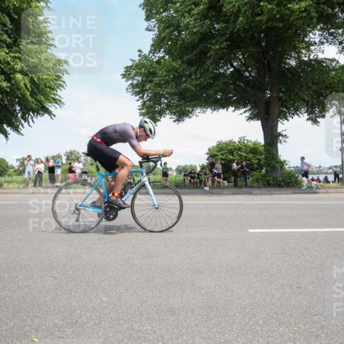 15.06.2025 - 7 Türme Triathlon Yannick Fuchs http://msf.ph/oto/7991125 15.06.2025 13:20:44 Radfahren 374, 444, 496, 610 meine-sportfotos.de