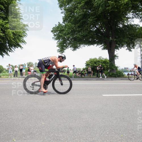 15.06.2025 - 7 Türme Triathlon Yannick Fuchs http://msf.ph/oto/7991175 15.06.2025 13:21:01 Radfahren 387, 466, 914 meine-sportfotos.de