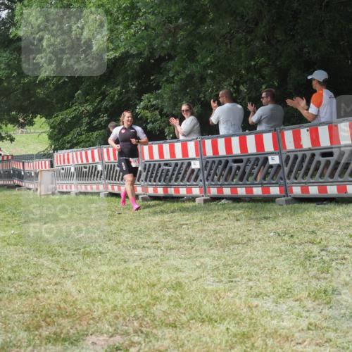 21.06.2025 - 27. Vierlanden-Triathlon KatJ http://msf.ph/oto/7991176 15.06.2025 12:31:36 Laufen  meine-sportfotos.de