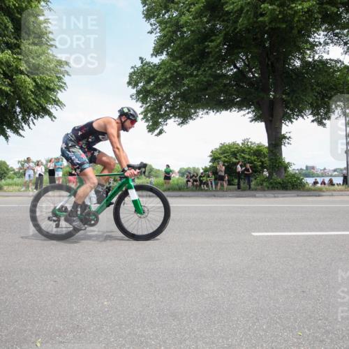 15.06.2025 - 7 Türme Triathlon Yannick Fuchs http://msf.ph/oto/7991182 15.06.2025 13:21:05 Radfahren  meine-sportfotos.de