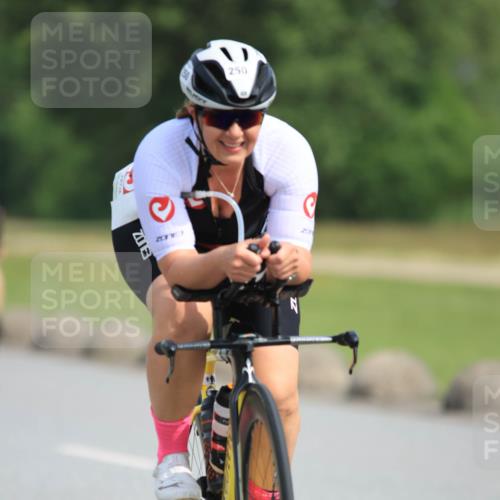 15.06.2025 - 27. Vierlanden-Triathlon H.Heesch http://msf.ph/oto/7991196 15.06.2025 09:56:07 Radfahren 9, 11, 45, 59, 191, 250 meine-sportfotos.de
