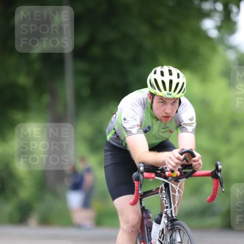 15.06.2025 - 7 Türme Triathlon Yannick Fuchs http://msf.ph/oto/7991198 15.06.2025 11:57:07 Radfahren 234 meine-sportfotos.de