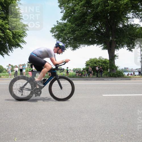 15.06.2025 - 7 Türme Triathlon Yannick Fuchs http://msf.ph/oto/7991216 15.06.2025 13:21:36 Radfahren 341, 405, 629, 669, 714, 940 meine-sportfotos.de