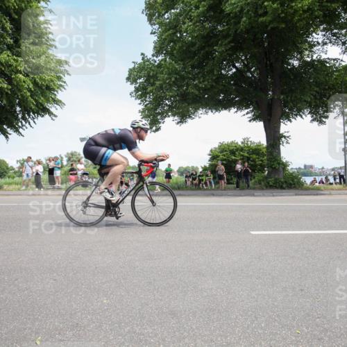 15.06.2025 - 7 Türme Triathlon Yannick Fuchs http://msf.ph/oto/7991243 15.06.2025 13:21:47 Radfahren  meine-sportfotos.de