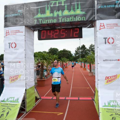 15.06.2025 - 7 Türme Triathlon Michael Strokosch http://msf.ph/oto/7991266 15.06.2025 14:25:12 Ziel 380, 977, 1030 meine-sportfotos.de