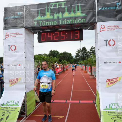 15.06.2025 - 7 Türme Triathlon Michael Strokosch http://msf.ph/oto/7991291 15.06.2025 14:25:13 Ziel 380, 977, 1030 meine-sportfotos.de