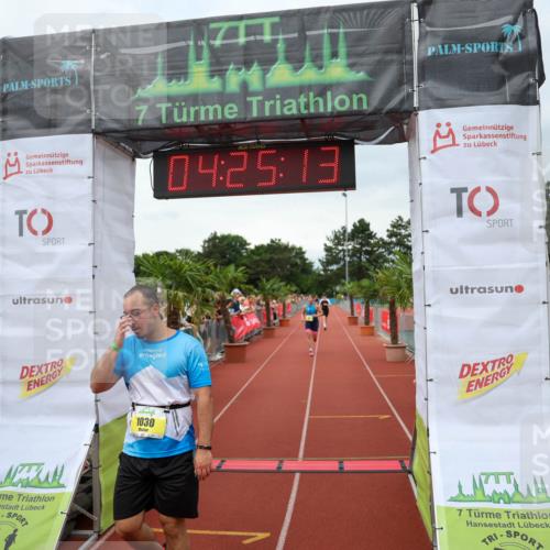 15.06.2025 - 7 Türme Triathlon Michael Strokosch http://msf.ph/oto/7991313 15.06.2025 14:25:13 Ziel 380, 977, 1030 meine-sportfotos.de