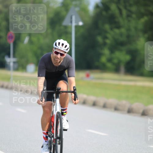 15.06.2025 - 27. Vierlanden-Triathlon H.Heesch http://msf.ph/oto/7991327 15.06.2025 09:56:45 Radfahren 35, 67 meine-sportfotos.de