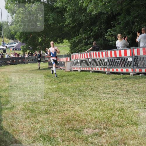 21.06.2025 - 27. Vierlanden-Triathlon KatJ http://msf.ph/oto/7991332 15.06.2025 12:33:30 Laufen  meine-sportfotos.de
