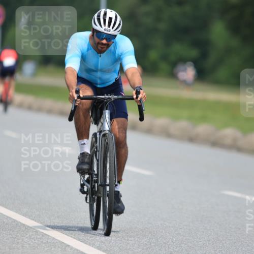 21.06.2025 - 27. Vierlanden-Triathlon H.Heesch http://msf.ph/oto/7991341 15.06.2025 11:55:52 Radfahren 699, 779, 786, 828 meine-sportfotos.de