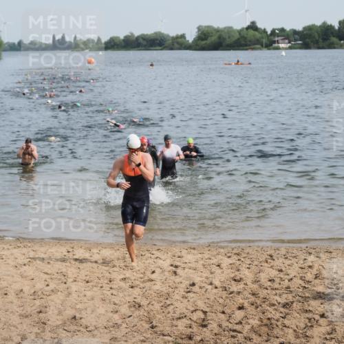 21.06.2025 - 27. Vierlanden-Triathlon MichiJ http://msf.ph/oto/7991344 15.06.2026 09:54:11 Schwimmen 267, 302, 337, 356 meine-sportfotos.de