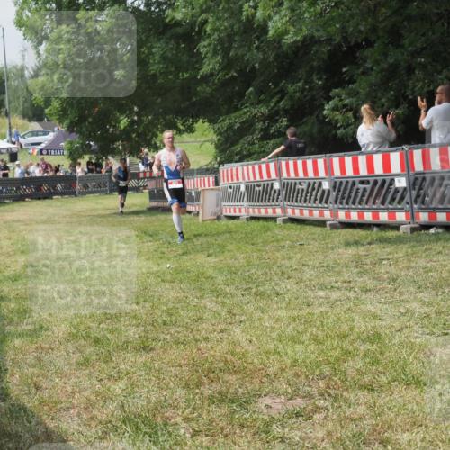 21.06.2025 - 27. Vierlanden-Triathlon KatJ http://msf.ph/oto/7991349 15.06.2025 12:33:30 Laufen  meine-sportfotos.de
