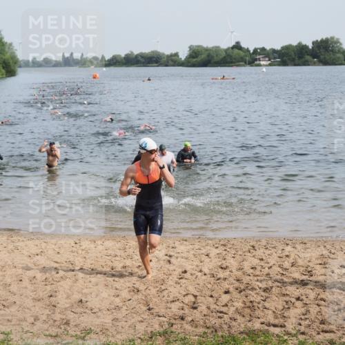 21.06.2025 - 27. Vierlanden-Triathlon MichiJ http://msf.ph/oto/7991364 15.06.2026 09:54:11 Schwimmen 267, 302, 337, 356 meine-sportfotos.de