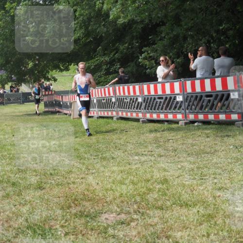 21.06.2025 - 27. Vierlanden-Triathlon KatJ http://msf.ph/oto/7991373 15.06.2025 12:33:31 Laufen  meine-sportfotos.de