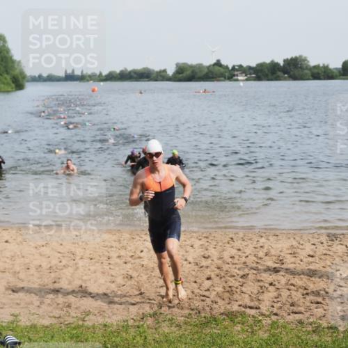 21.06.2025 - 27. Vierlanden-Triathlon MichiJ http://msf.ph/oto/7991382 15.06.2026 09:54:12 Schwimmen 267, 302, 337, 356 meine-sportfotos.de