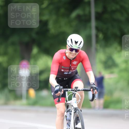 15.06.2025 - 7 Türme Triathlon Yannick Fuchs http://msf.ph/oto/7991389 15.06.2025 11:57:47 Radfahren 243, 244 meine-sportfotos.de