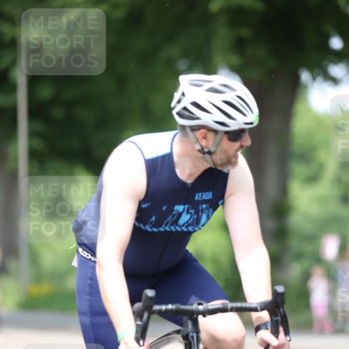 15.06.2025 - 7 Türme Triathlon Yannick Fuchs http://msf.ph/oto/7991390 15.06.2025 13:04:46 Radfahren 502, 884, 1007 meine-sportfotos.de