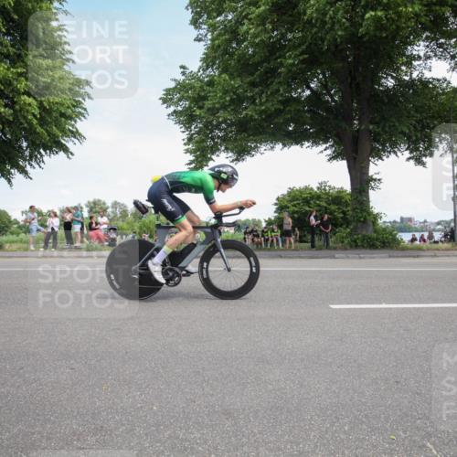 15.06.2025 - 7 Türme Triathlon Yannick Fuchs http://msf.ph/oto/7991399 15.06.2025 13:23:14 Radfahren 594, 1171 meine-sportfotos.de