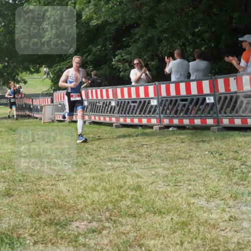 21.06.2025 - 27. Vierlanden-Triathlon KatJ http://msf.ph/oto/7991403 15.06.2025 12:33:31 Laufen  meine-sportfotos.de