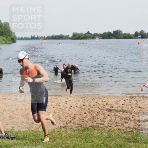 21.06.2025 - 27. Vierlanden-Triathlon MichiJ http://msf.ph/oto/7991411 15.06.2026 09:54:13 Schwimmen 267, 302, 337, 356 meine-sportfotos.de