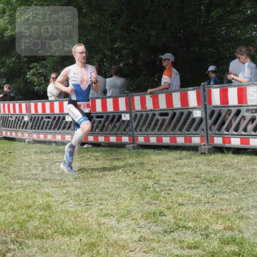 21.06.2025 - 27. Vierlanden-Triathlon KatJ http://msf.ph/oto/7991435 15.06.2025 12:33:32 Laufen  meine-sportfotos.de